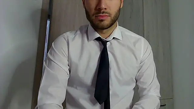 Snapshot of Justynn1 chatting on February 2025 05:41:01 AM Justynn1 online show from February 2025 05:41:01 AM