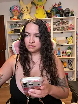 Snapshot of Sweet_sully__ chatting on May 2026 08:20:02 AM Sweet sully online show from May 2026 08:20:02 AM