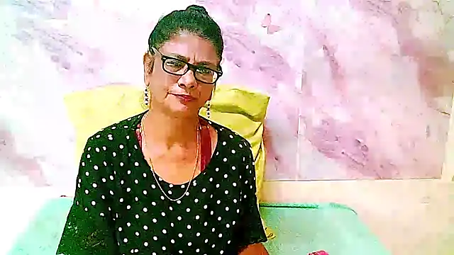 IndianAllure online show from April 2026 05:41:01 AM