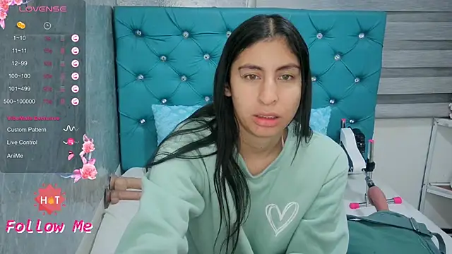 MAARYMOON online show from April 2026 10:32:01 AM