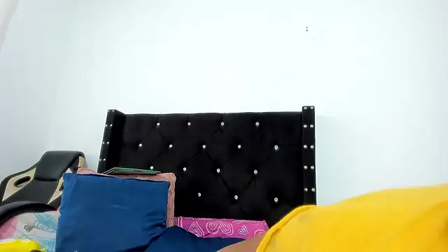 ebonnylatinx online show from October 2025 09:59:02 PM