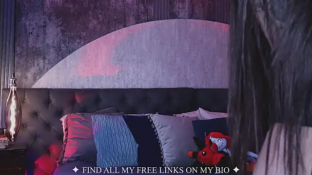 Charlotte Germanotta  online show from March 2026 04:23:01 PM