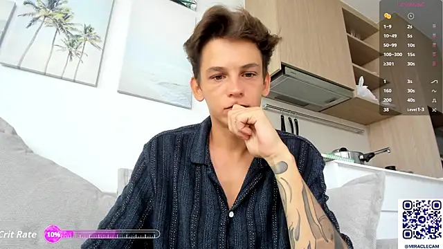 Snapshot of MiracleCam chatting on October 2025 12:55:01 AM MiracleCam online show from October 2025 12:55:01 AM