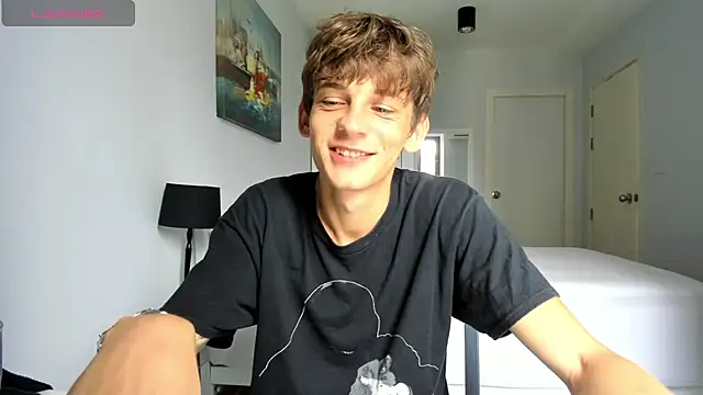 Snapshot of MiracleCam chatting on November 2025 03:41:01 AM MiracleCam online show from November 2025 03:41:01 AM