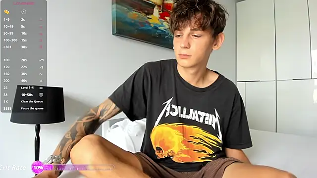 Snapshot of MiracleCam chatting on November 2025 01:05:01 AM MiracleCam online show from November 2025 01:05:01 AM