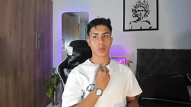 Snapshot of AlanNaughty chatting on January 2026 11:20:01 PM AlanNaughty online show from January 2026 11:20:01 PM