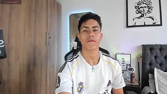 Snapshot of AlanNaughty chatting on February 2026 09:51:02 PM AlanNaughty online show from February 2026 09:51:02 PM