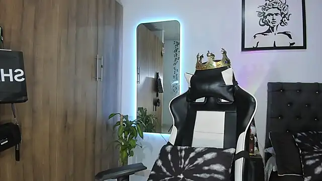 Snapshot of AlanNaughty chatting on February 2026 11:20:02 PM AlanNaughty online show from February 2026 11:20:02 PM