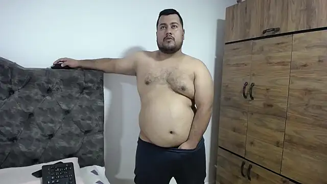 santi hothot online show from December 2025 07:42:02 PM