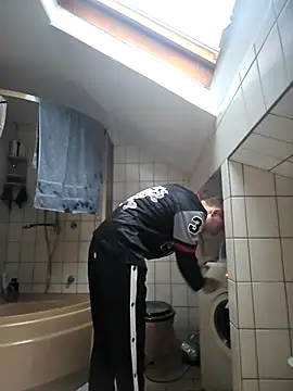 AnubisTVirus online show from December 2025 08:18:01 AM