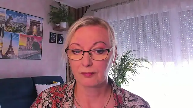 vanessa chat online show from April 2026 01:26:02 PM