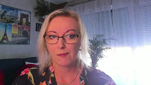 vanessa chat online show from June 2026 01:23:02 PM