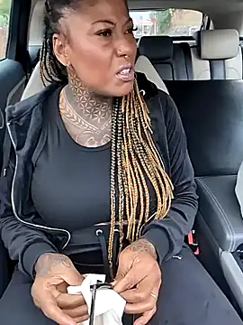 DarkDea online show from November 2025 01:02:01 PM