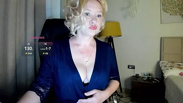 Snapshot of Colette__1977 chatting on June 2026 07:57:01 AM Colette 1977 online show from June 2026 07:57:01 AM