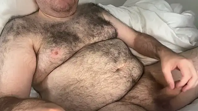 elagobear online show from June 2026 06:40:02 AM