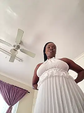 Snapshot of LuciousLips96 chatting on July 2026 09:07:02 AM LuciousLips96 online show from July 2026 09:07:02 AM