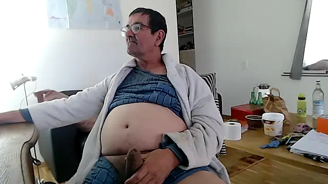 Snapshot of silvio-aus-luzern-CH chatting on April 2026 07:28:01 AM silvio-aus-luzern-CH online show from April 2026 07:28:01 AM