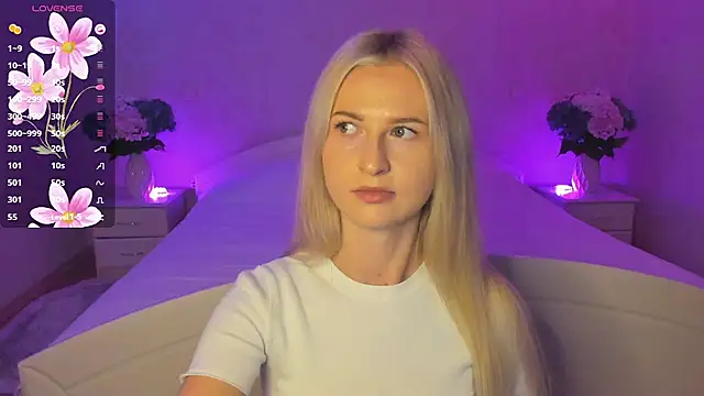 AnnaCarrera online show from October 2025 07:03:01 PM