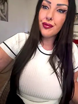 Snapshot of TiffanyRoxx chatting on November 2025 03:07:02 PM TiffanyRoxx online show from November 2025 03:07:02 PM