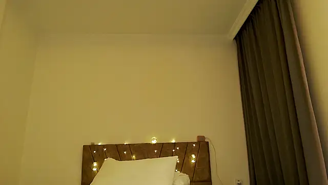 Snapshot of DanyMin chatting on May 2026 06:42:01 AM DanyMin online show from May 2026 06:42:01 AM