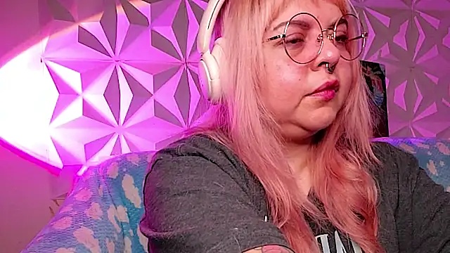 Satyn doll online show from April 2026 11:06:01 PM