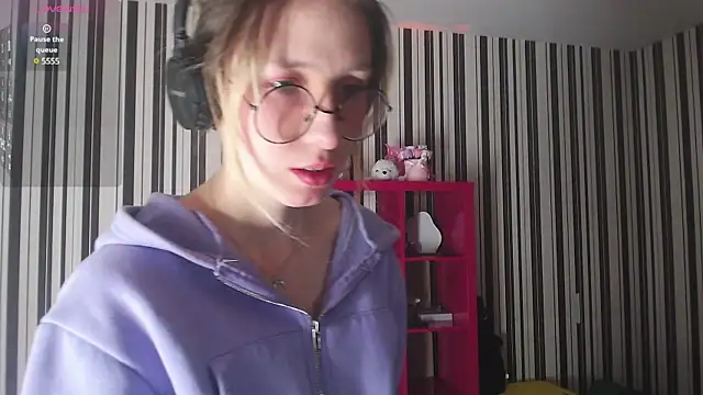  Hanna Moon  online show from December 2024 08:20:01 AM