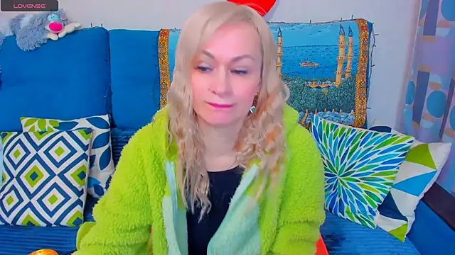 EllenMoore online show from December 2024 02:44:02 AM