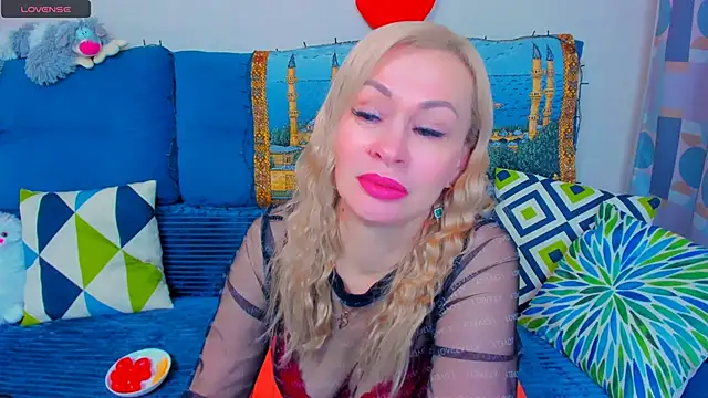 EllenMoore online show from December 2024 02:42:02 AM