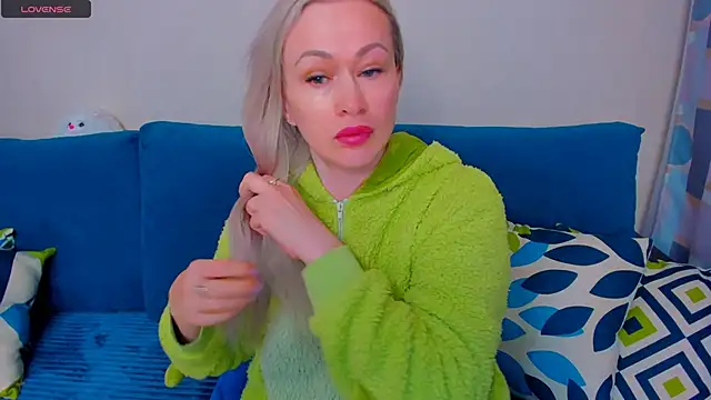 EllenMoore online show from October 2025 03:27:01 AM