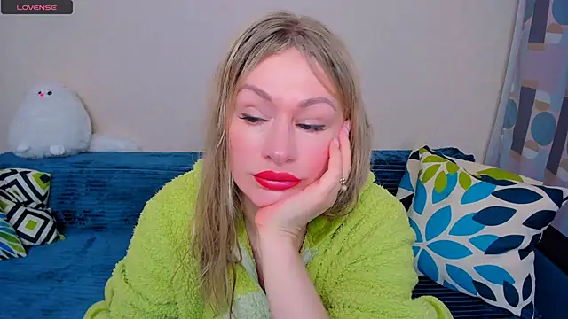 EllenMoore online show from March 2026 03:01:01 AM