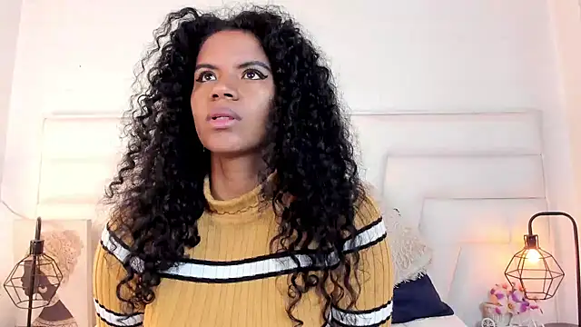 Ellie Alves online show from December 2024 03:00:02 PM