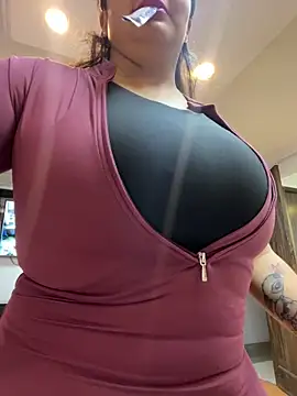 milly cruz online show from March 2026 12:26:01 AM