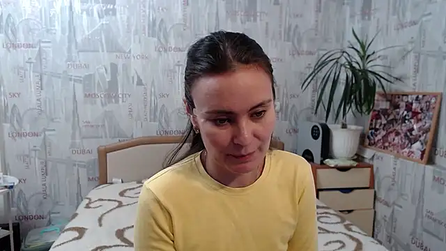 Snapshot of GinaQSoul chatting on October 2025 09:52:01 AM GinaQSoul online show from October 2025 09:52:01 AM