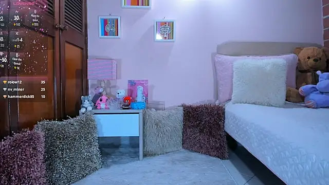 AbrilRussell online show from December 2024 04:25:02 AM