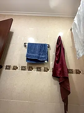 Fancyxlove online show from November 2025 12:37:02 PM