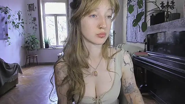 Miranda2 0 online show from October 2025 06:05:02 AM