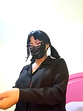 Snapshot of Latin_summer chatting on October 2025 03:51:02 AM Latin summer online show from October 2025 03:51:02 AM