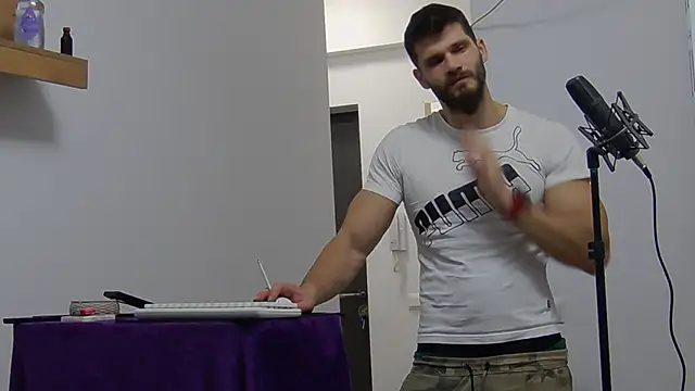 MauroTwin online show from February 2025 05:33:01 PM