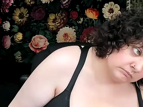 Snapshot of Exotic-Melons chatting on May 2026 09:53:01 PM Exotic-Melons online show from May 2026 09:53:01 PM