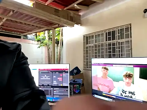 simon and david online show from October 2025 08:29:02 PM