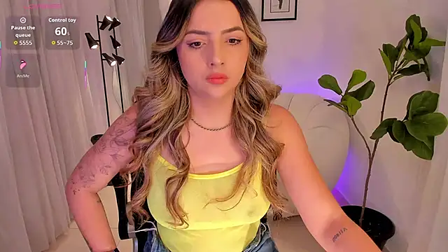 AmyWood online show from November 2025 01:56:02 PM