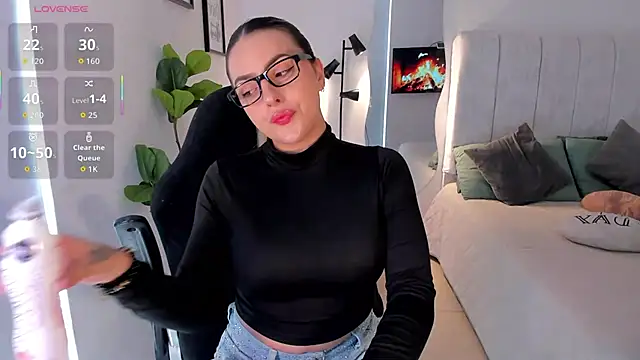 AmyWood online show from April 2026 06:53:02 PM