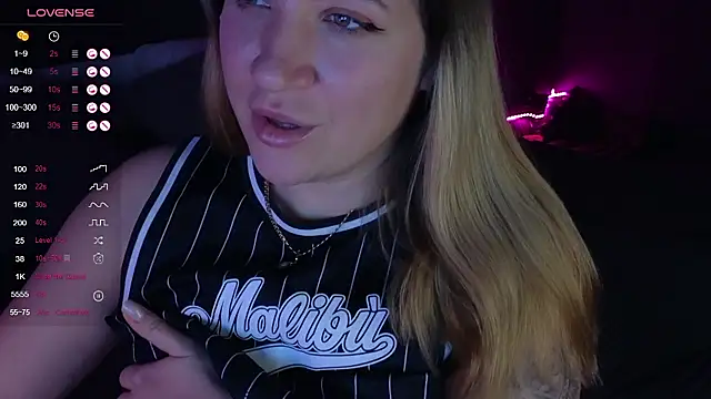 Snapshot of Fairy__Sofia chatting on December 2024 08:33:01 AM Fairy Sofia online show from December 2024 08:33:01 AM