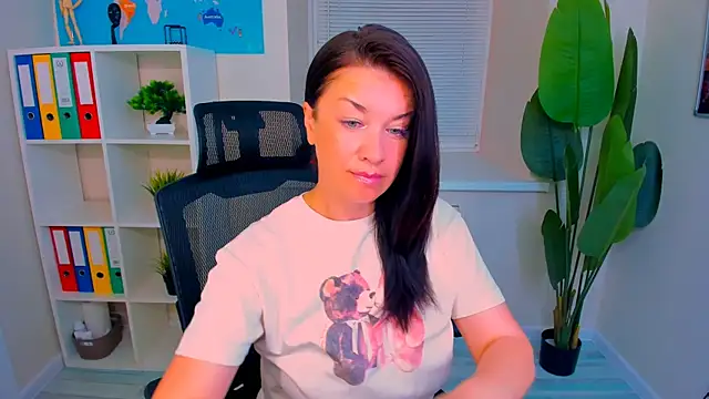 AnaMills online show from July 2026 03:21:02 PM