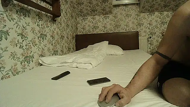 Snapshot of NiceHunter89 chatting on March 2026 06:40:01 PM NiceHunter89 online show from March 2026 06:40:01 PM