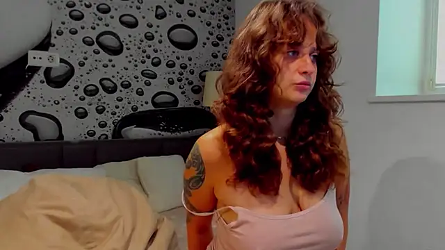 AlmaFancy online show from November 2025 06:56:02 AM