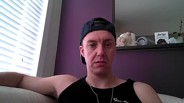 Snapshot of ploki2180 chatting on March 2025 11:36:02 AM ploki2180 online show from March 2025 11:36:02 AM