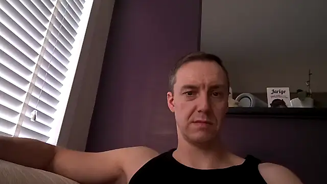 Snapshot of ploki2180 chatting on March 2025 04:33:02 PM ploki2180 online show from March 2025 04:33:02 PM