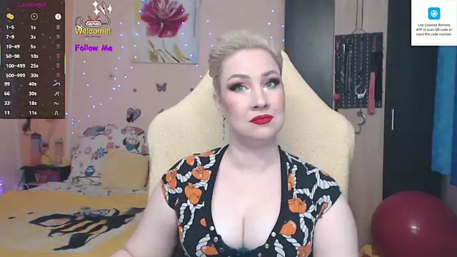 MissLexyGold online show from October 2025 02:04:02 PM