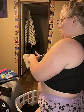 Snapshot of Blondiee_x chatting on March 2025 01:24:02 AM Blondiee x online show from March 2025 01:24:02 AM